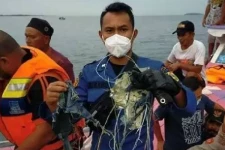 மாயமான விமானத்தில் பயணித்தோரின் உடற் பாகங்கள் மீட்பு