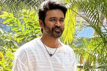 அச்சு அசல் நடிகர் தனுஷை அப்படியே உரித்து வைத்திருக்கும் நபர்.. புகைப்படத்துடன் இதோ