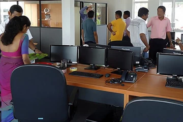 கிளிநொச்சியில் ஓஸியில் அரசாங்க விடுதியை அனுபவித்த அமைப்பாளர்; அம்பலமான தகவல்!