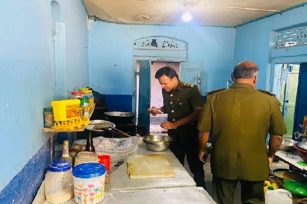 தமிழர் பகுதியில திடீர் சுகாதாரப் பரிசோதனை ; வர்த்தக நிலையங்களுக்கு எதிராக நடவடிக்கை | Sudden Health Check In Tamil Area Action Against