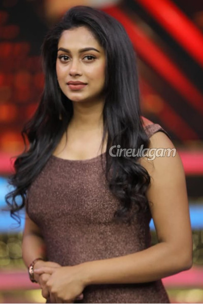 சன் டிவியில் டாப் சீரியல்களில் நடிக்கும் நடிகைகளின் நிஜ வயது விவரம் தெரியுமா?... இதோ | Sun Tv Serial Actresses Real Age Details