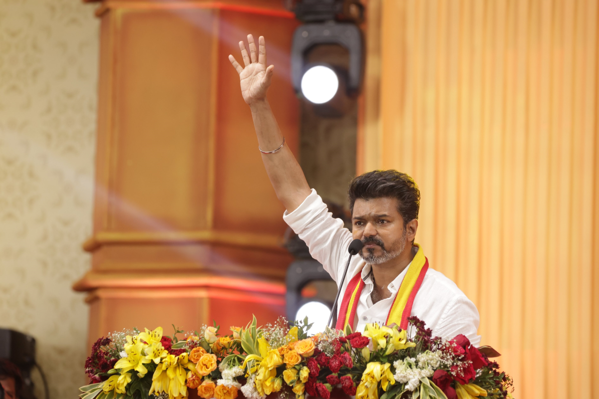 தமிழக அரசியலில் நிகழ்ந்த அதிசயம்.. தேர்தல் பரபரப்புக்கு மத்தியில் தவெக விஜயின் நெகிழ்ச்சி பதிவு | Tamil Nadu Election 2026 Tvk Vijay