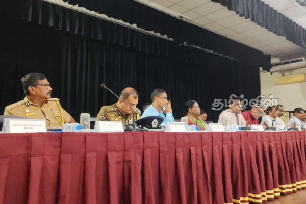 பிரதி அமைச்சரின் தலைமையில் இடம்பெற்ற வவுனியா மாவட்ட அபிவிருத்தி குழு கூட்டம்! | Vavuniya District Development Committee Meeting பிரதி அமைச்சரின் தலைமையில் இடம்பெற்ற வவுனியா மாவட்ட அபிவிருத்தி குழு கூட்டம்! | Vavuniya District Development Committee Meeting