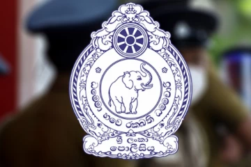 பொலிஸ் சோதனைச் சாவடியில் மதுபான கொண்டாட்டம்