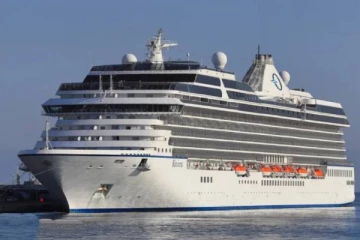 2025ல் இலங்கையை வந்தடைந்த முதலாவது பயணிகள் கப்பல்!