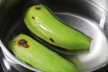 பச்சை வாழைக்காயை சாப்பிடுவதால் கிடைக்கும் நன்மைகள் என்ன தெரியுமா?