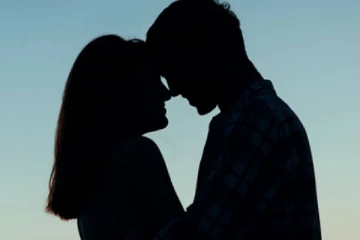 காதலியுடன் சேர்த்து வைக்கணும் - கலெக்டர் ஆஃபிஸில் கதறிய இளைஞர்!