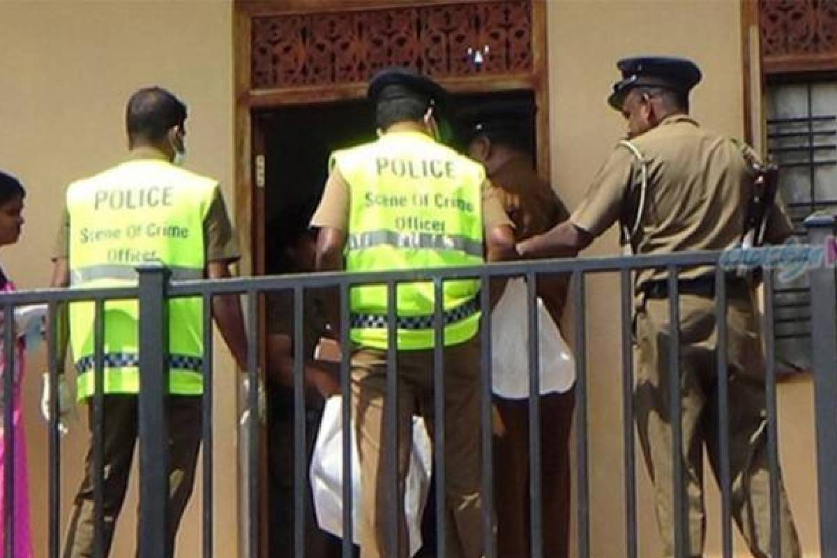 மஹரகமையில் வீடொன்றிற்குத் தீ வைப்பு : தாயும் மகளும் பரிதாபமாக பலி! | A House Was Set On Fire Mother And Daughter Died