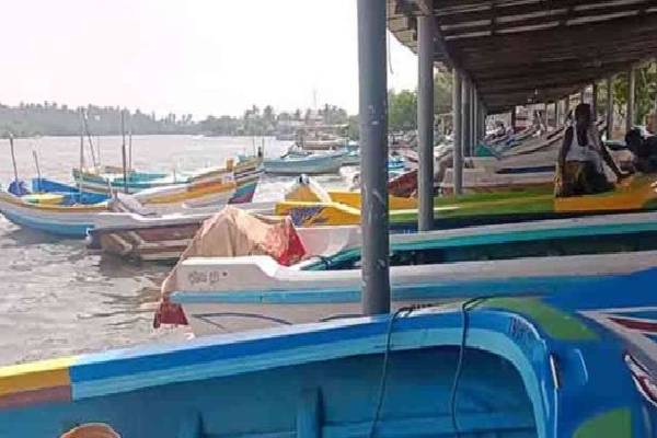 மீன்பிடிக்கச் சென்ற இருவர் கடலில் மாயம் ; தேடுதல் தீவிரம் | Two Fishermen Go Missing Sea Search Intensifies