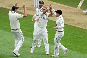 217 ரன்களுக்கு ஆல் அவுட் ஆன இந்தியா: முன்னிலை பெறுமா நியூசிலாந்து?