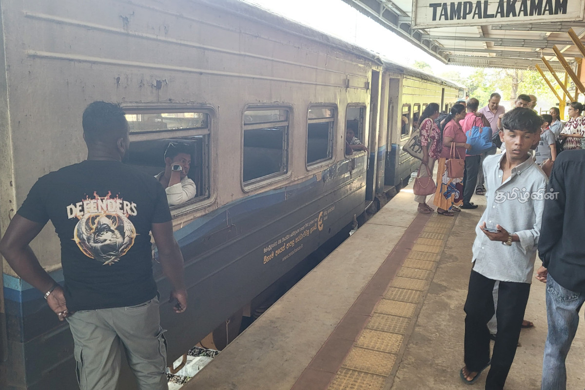 திருகோணமலை - கல் ஓயா இணைப்பு தொடருந்தின் மோசமான நிலை: பயணிகள் கடும் அதிருப்தியில்! | Trincomalee Gal Oya Train Service Issues