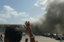 ஏமன் விமான நிலையத்தில் திடீர்வெடிகுண்டு தாக்குதல் - 5 பேர் பலி