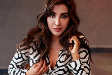 பார்வதி நாயர் ஹாட் போட்டோஷூட்