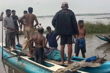 முதலை இழுத்துசென்ற இளைஞனுக்கு நேர்ந்த சோகம்