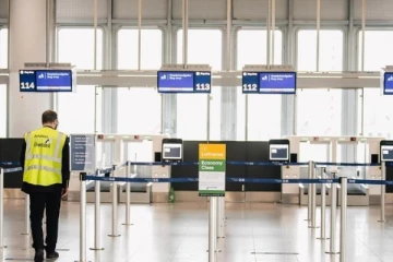 ஜெர்மனியில் விமான நிலையங்களுக்கு பூட்டு