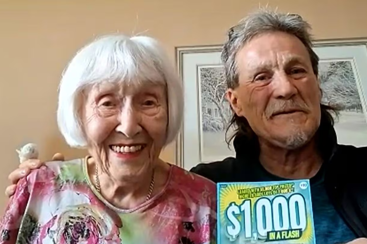 லாட்டரியில் பரிசு வென்ற 98 வயது மூதாட்டிக்கு ஏற்பட்ட சிக்கல் | This 98 Year Old Ontario Woman Had To Wait