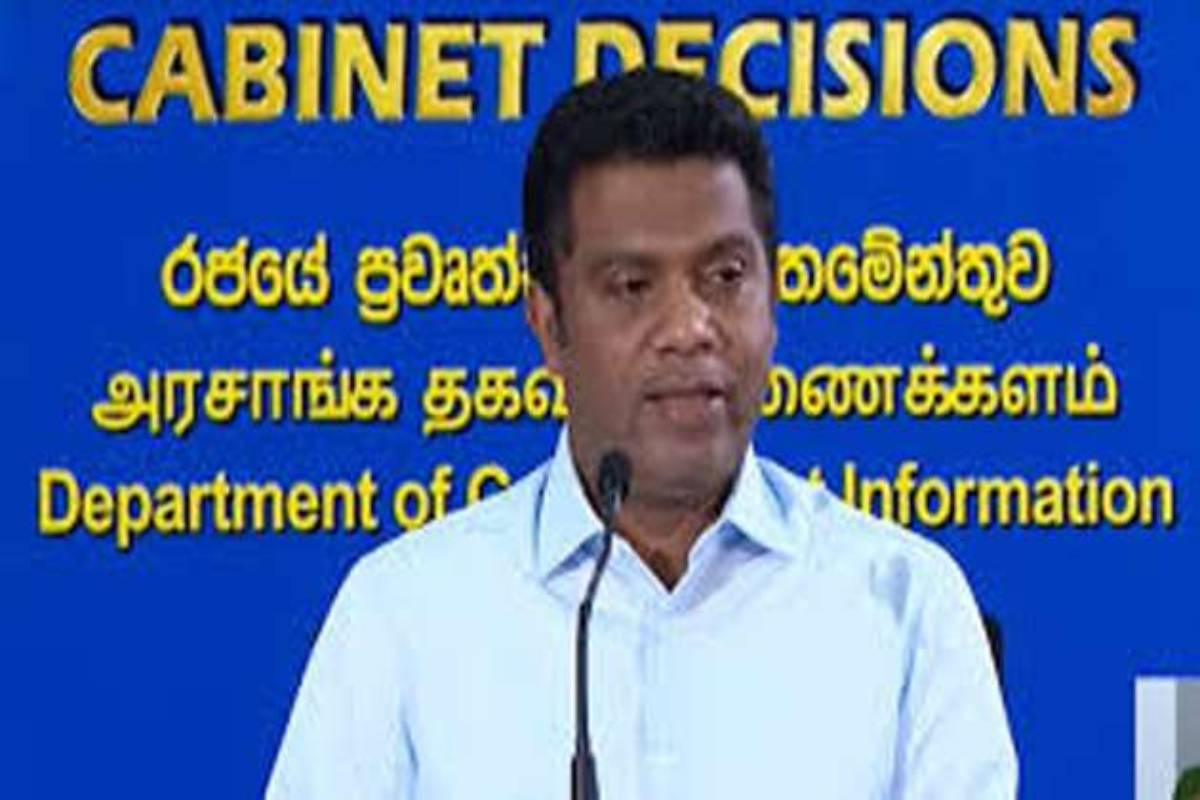 இலங்கை கடற்பகுதியில் ஈரானிய கப்பல்கள் :அமைச்சர் வெளியிட்ட தகவல் | 12 Iranian Ships Enter Sri Lankan Waters