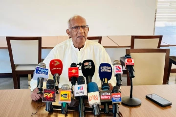 பறித்த அதிகாரங்களை மீள வழங்காது தேர்தலை நடத்த கூடாது - விக்னேஸ்வரன் தெரிவிப்பு