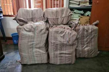 யாழில் தப்பியோடிய ஐவர் ; சைக்கிள்களுடன் மீட்கப்பட்ட பொருட்களால் அதிர்ச்சி