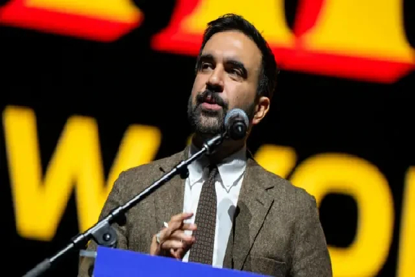 ட்ரம்பின் கடும் மிரட்டலுக்கு மத்தியிலும் நியுயோர்க் நகர மேயர் தேர்தலில் வென்ற ஜனநாயககட்சி வேட்பாளர் | Zohran Mamdani Wins Nyc Mayor In Us ட்ரம்பின் கடும் மிரட்டலுக்கு மத்தியிலும் நியுயோர்க் நகர மேயர் தேர்தலில் வென்ற ஜனநாயககட்சி வேட்பாளர் | Zohran Mamdani Wins Nyc Mayor In Us