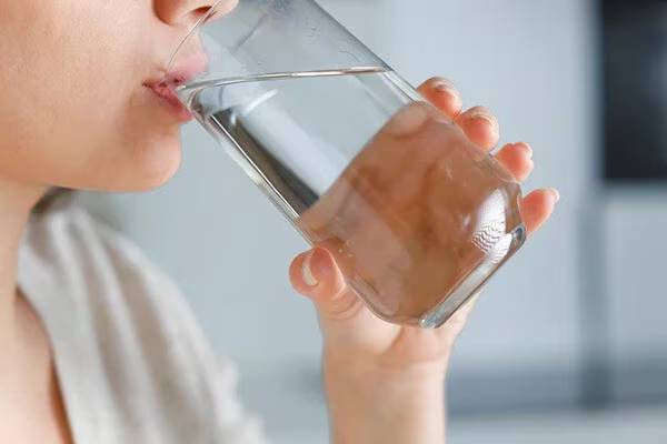 நீர் குடித்த 10 நிமிடங்களிலேயே சிறுநீர் கழிக்கிறீர்களா? எச்சரிக்கும் மருத்துவர்கள் | What Causes Frequent Urination நீர் குடித்த 10 நிமிடங்களிலேயே சிறுநீர் கழிக்கிறீர்களா? எச்சரிக்கும் மருத்துவர்கள் | What Causes Frequent Urination