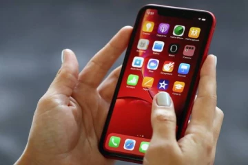 ஐபோன் பயன்படுத்துபவர்களா நீங்கள்? ஆப்ஸ்களை மறைத்து வைக்க எளிய வழிமுறை!