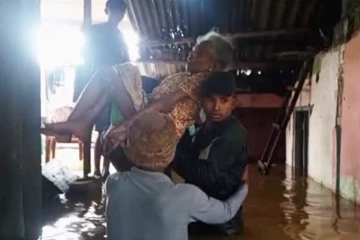 හදිසි ගංවතු‍ර තත්ත්වයෙන් පීඩාවට පත් ජනතාව මුදවා ගැනීමට යුද හමුදාව පෙරට - මෙම ප්‍රදේශවල ජනතාවට දැනුවත් කිරීමක්