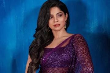 நீச்சல் உடையில் எல்லைமீறிய கிளாமர் வீடியோ வெளியிட்ட திவ்ய பாரதி.. இணையத்தில் படுவைரல்