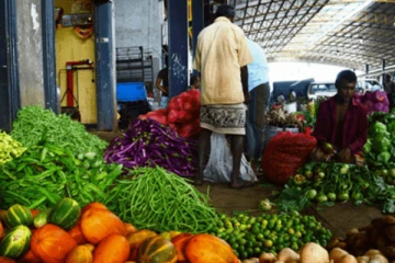 மரக்கறிகளின் விலையில் வீழ்ச்சி! - மெனிங் சந்தையின் விலை நிலவரம் (Video)