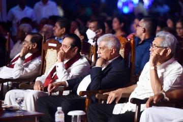 ராஜபக்சர்களை காப்பாற்ற துடிக்கும் ரணில்! நல்லாட்சி அரசாங்கத்தில் ராஜபக்சர்களுடன் நடந்துள்ள டீல்
