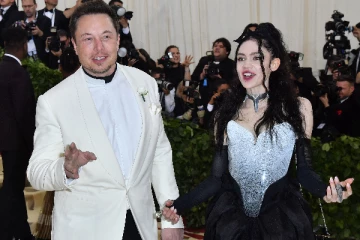 இலோன் மஸ்கின் மகளின் பெயர் மாற்றம்!