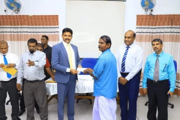 கால்நடை வளர்ப்பாளர்களுக்கான நிதியுதவியை வழங்கி வைத்த செந்தில் தொண்டமான்