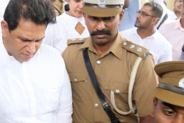 துமிந்த சில்வாவை கைது செய்ய வைத்தியசாலையில் குவிந்த குற்ற புலனாய்வுப்பிரிவு | Cid To Arrest Duminda At Jayewardenepura Hospital