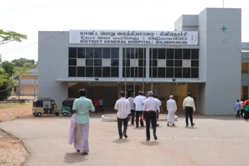 கிளிநொச்சி வைத்தியசாலையில் ஒட்சிசன் நிரப்பும் இயந்திர பகுதிக்கு சேதம்: விசாரணைகளை முன்னெடுக்கும் பொலிஸார் (photos)