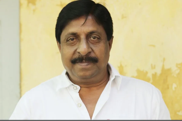 பிரபல மலையாள நடிகர் ஸ்ரீனிவாசன் காலமானார் | Famous Malayalam Actor Sreenivasan Dies