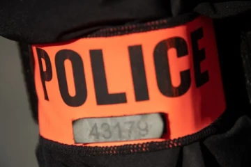 பிரான்ஸ் ஓய்வூதிய போராட்டங்களைப் பயன்படுத்தி பட்டப்பகலில் கொள்ளையடித்த கும்பல்