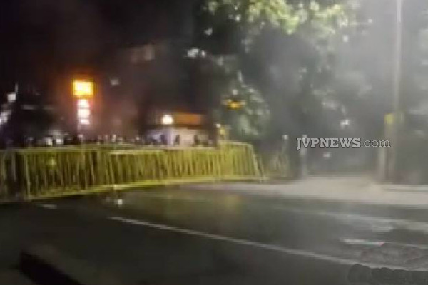 பேராதனை பல்கலைகழக மாணவர்கள் மீது கண்ணீர்ப்புகை தாக்குதல்! | Tear Gas Attack University Students In Peradeniya