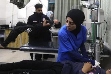 ரஃபாவிலிருந்து தப்பியோடும் நோயாளிகள், மருத்துவர்கள்; 200 பேரின் உயிருக்கு ஆபத்து