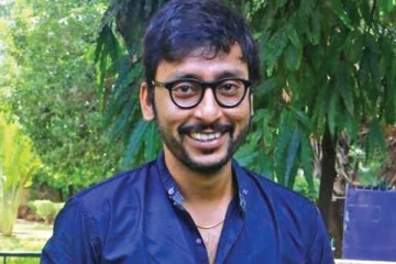 நடிகர் ஆர்.ஜே. பாலாஜியா இது, ரசிகர்களுக்கு ஷாக் கொடுத்த புகைப்படம்