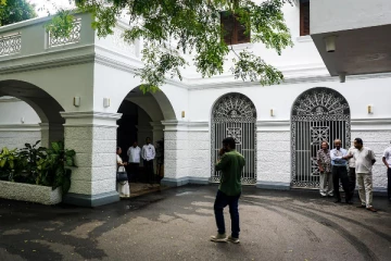 அலரி மாளிகையிலுள்ள மகிந்தவின் முக்கிய ஆவணங்கள் அகற்றம்! வெளியாகப்போகும் அறிவிப்பு