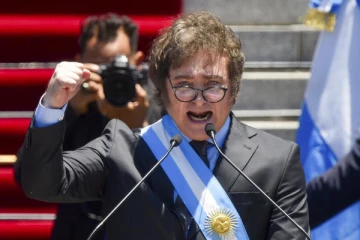 அர்ஜென்டினா ஜனாதிபதியாக பதவியேற்ற மினி Trump; பணவீக்கம் 200 சதவீதத்தை எட்டும் என எச்சரிக்கை