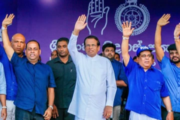 மைத்திரி தரப்பை அமைச்சரவையிலிருந்து கூண்டோடு நீக்க திட்டம்!