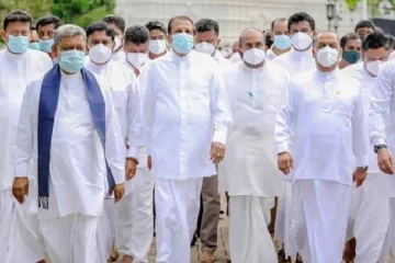 சுதந்திரக்கட்சியின் 14 உறுப்பினர்கள் சம்பளத்தை நன்கொடையாக வழங்க தீர்மானம்