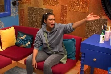 தமிழ் மொழியை அசிங்கப்படுத்திய அக்‌ஷரா, கொந்தளித்த ரசிகர்கள்