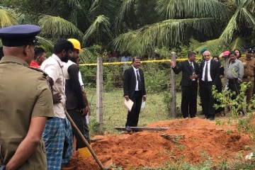 முல்லைத்தீவில் விடுதலைப்புலிகளின் பெண் போராளிகளது சடலங்களா..! வலுக்கும் சந்தேகங்கள் - பாதுகாப்பு தீவிரம் (Video)