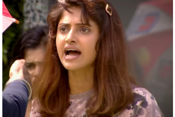 பிக்பாஸ் ஆயிஷாவுக்கு இரண்டு முறை திருமணம் ஆகிடுச்சா.. பல குண்டைத்தூக்கி போட்ட முன்னாள் காதலர் | Ayesha Already Got Married 2 Times Ex Lover Bb6