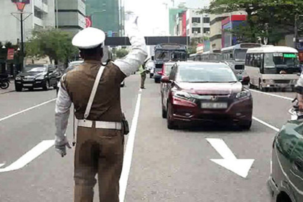 புத்தாண்டு இரவில் போக்குவரத்து கட்டுப்பாடுகள் ; கொழும்பில் விசேட கண்காணிப்பு | Special Traffic Plan Colombo New Year Celebrations புத்தாண்டு இரவில் போக்குவரத்து கட்டுப்பாடுகள் ; கொழும்பில் விசேட கண்காணிப்பு | Special Traffic Plan Colombo New Year Celebrations