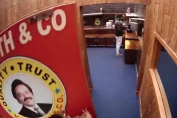 ரூ.12 லட்சத்துடன் பிக் பாஸ் வீட்டிலிருந்து அதிரடியாக வெளியேறிய ராஜூ? அதிர்ச்சியில் ரசிகர்கள்...தீயாய் பரவும் தகவல்