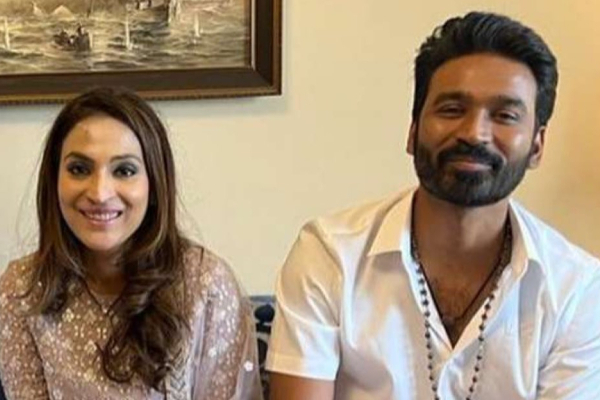 தனிமையில் இருக்கும் புகைப்படத்தை வெளியிட்ட ஐஸ்வர்யா ரஜினிகாந்த்.. என்ன செய்கிறார் என்று பாருங்க | Aishwarya Rajinikanth Alone Picture