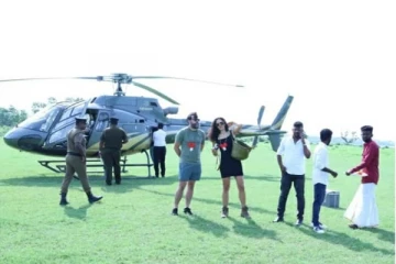 யாழ் நெடுந்தீவை சுற்றிப்பார்த்த அவுஸ்திரேலிய நாட்டவர்கள்!